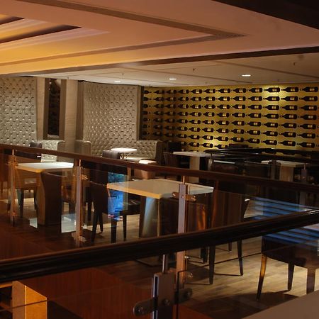 Hotel Pluto'S Nueva Delhi Exterior foto
