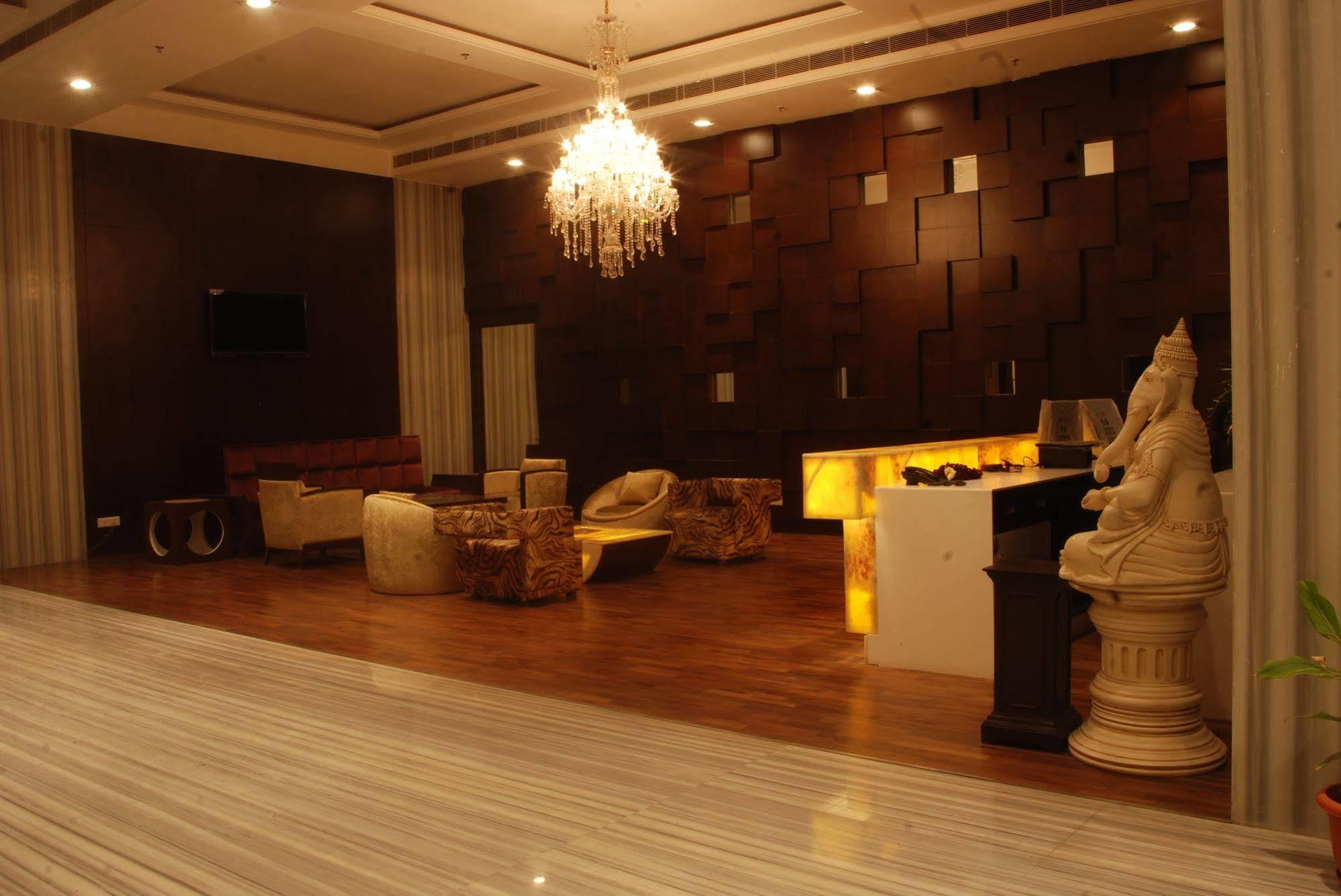 Hotel Pluto'S Nueva Delhi Exterior foto